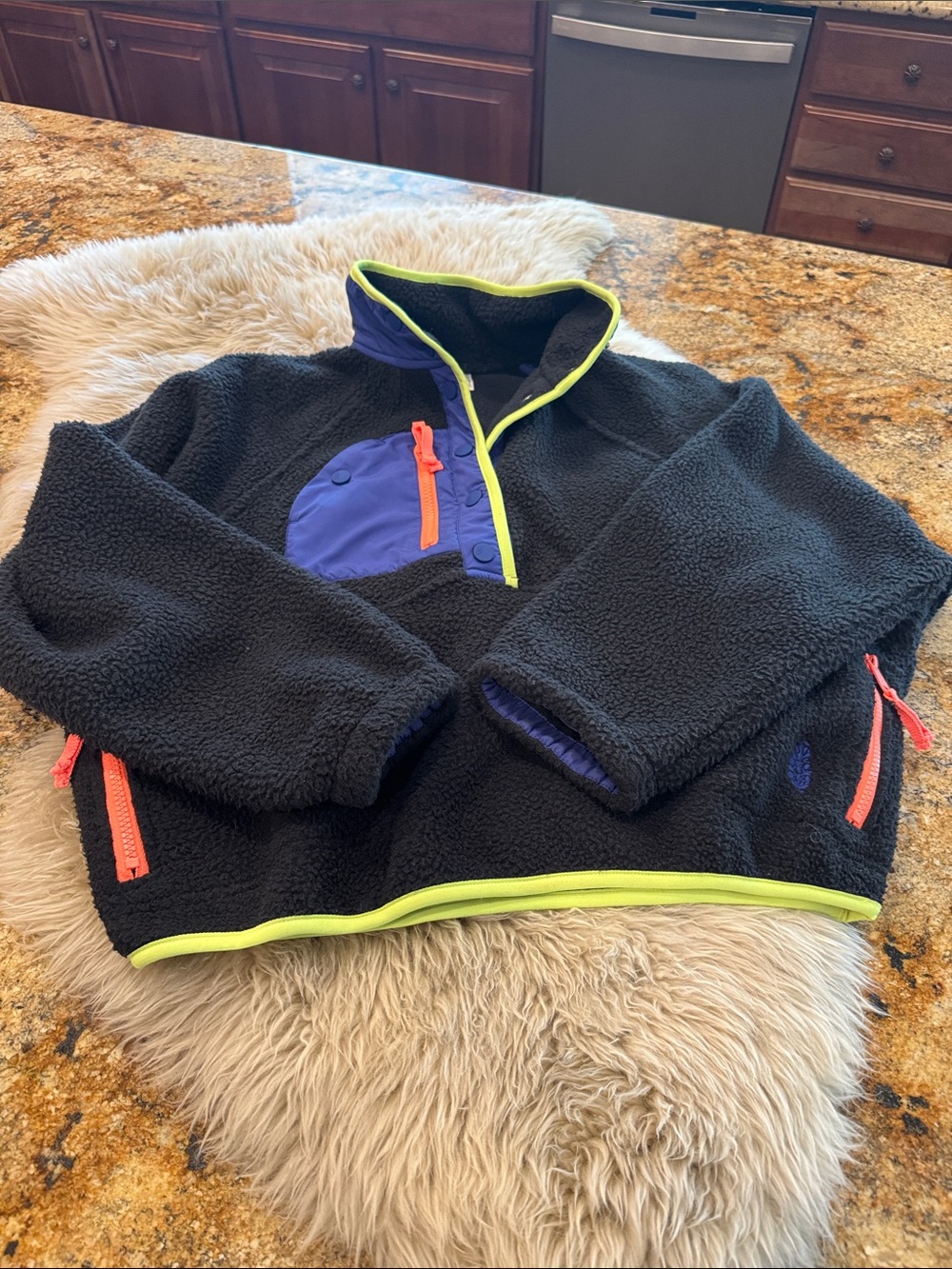 FP Movement Hit The Slopes Fleece pullover size XS. Black and neon accents.